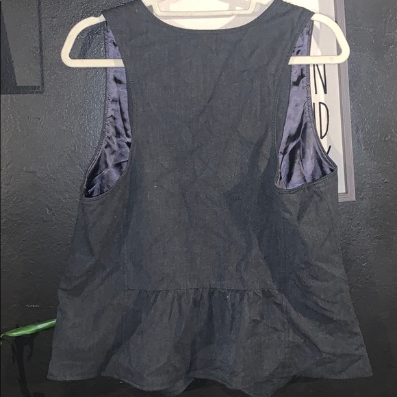 Vest - Picture 2 of 2